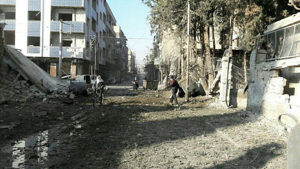 مُستهدفاً رياض الأطفال والمدارس: النظام يقصف الغوطة الشرقية ويوقع 13 قتيلاً