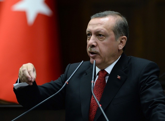 إردوغان: أمريكا تهدد الأمن التركي بتسليح قسد.. ضد من تبني 20 قاعدة بسوريا؟