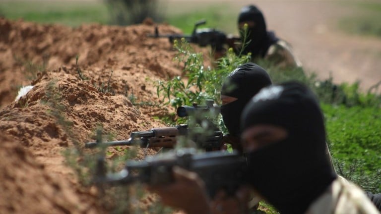 مصادر: أمريكا توقف الدعم لفصائل معارضة “خوفاً من وقوع السلاح في يد متشددين يهاجمونها”