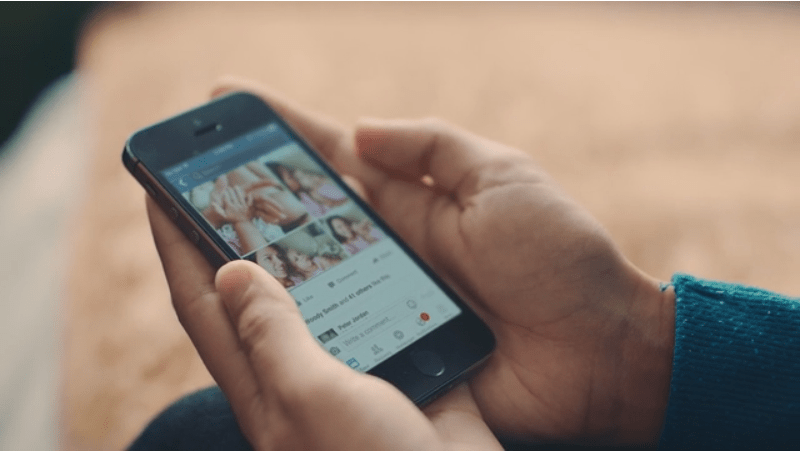 فيسبوك يطور نظاماً جديداً يتيح للمكفوفين التفاعل مع صور أصدقائهم