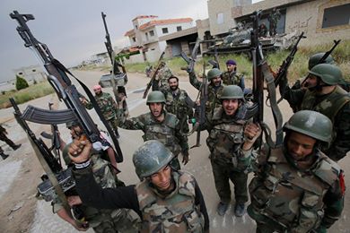 قوات النظام تتقدم على حساب داعش غربي تدمر .. والأخير يعزز مواقعه لردعها