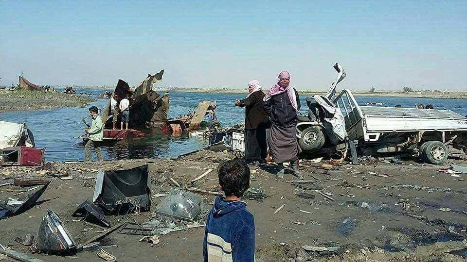 دير الزور: قتلى بينهم نازحون بغارات للتحالف على معبر مائي في قرية الصبحة
