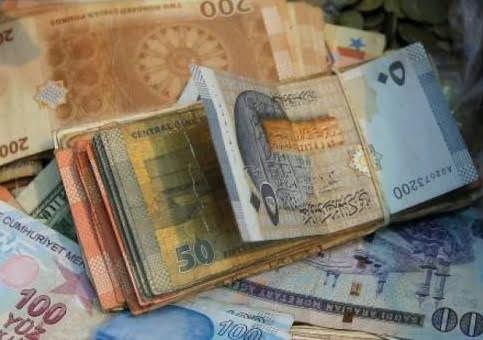 النظام يعجز عن حل مشكلة الـ 50 ليرة.. والعملة المعدنية إلى زوال