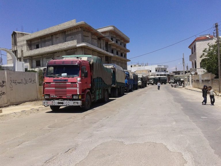 بعد انقطاع 6 أشهر: قافلة مساعدات أممية تدخل إلى منطقة الحولة بريف حمص