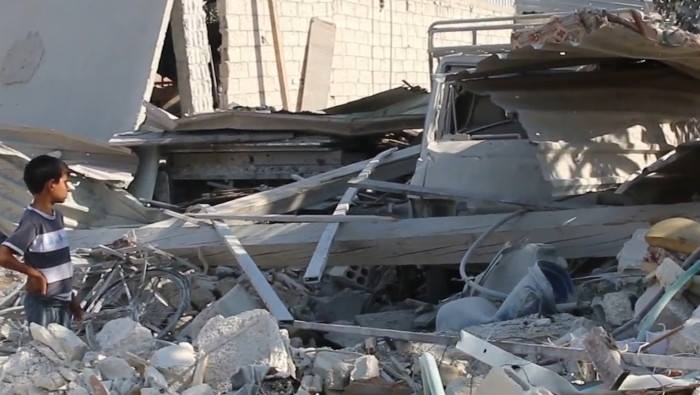 أم وأطفالها الأربعة: مقتل عائلة كاملة بقصف روسي على ريف حلب