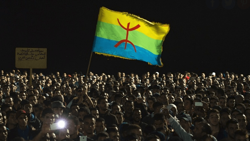المئات يتظاهرون في المغرب ويهتفون ضد الدولة.. والأخيرة تطالب باعتقال زعيم الحراك