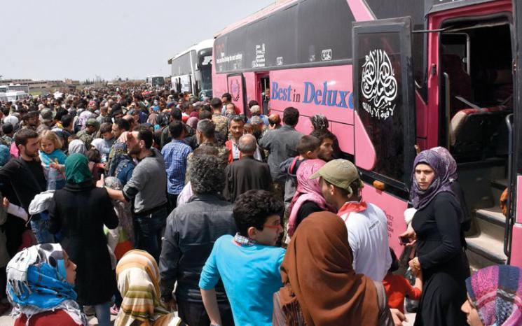 دفعة جديدة تتجهز للخروج من حي برزة شرقي دمشق