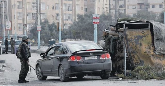 مظاهرة للمطالبة بفتح طريق برزة المغلق من قبل قوات النظام