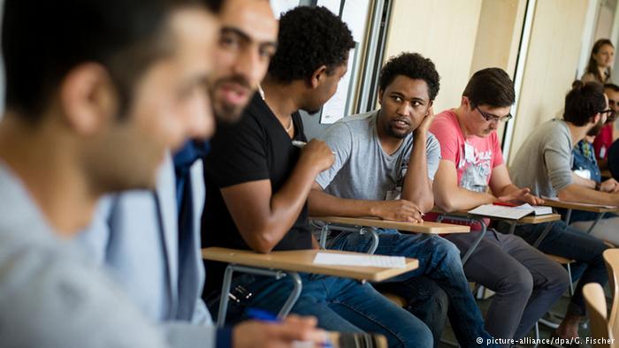 لأول مرة منذ ثلاثين عاماً: انخفاض متوسط الأعمار في ألمانيا “بفضل اللاجئين”