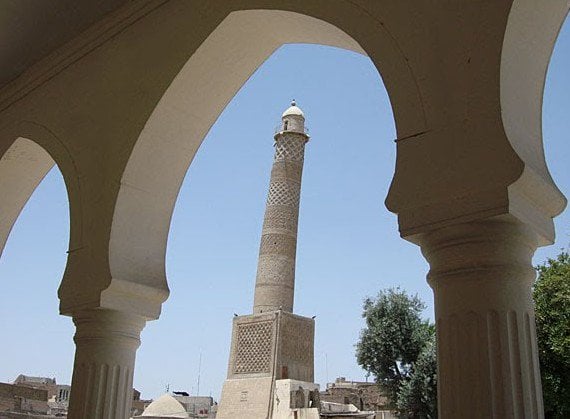 الجيش العراقي يعلن تفجير المسجد التاريخي الذي أعلن منه داعش إقامة “الخلافة”