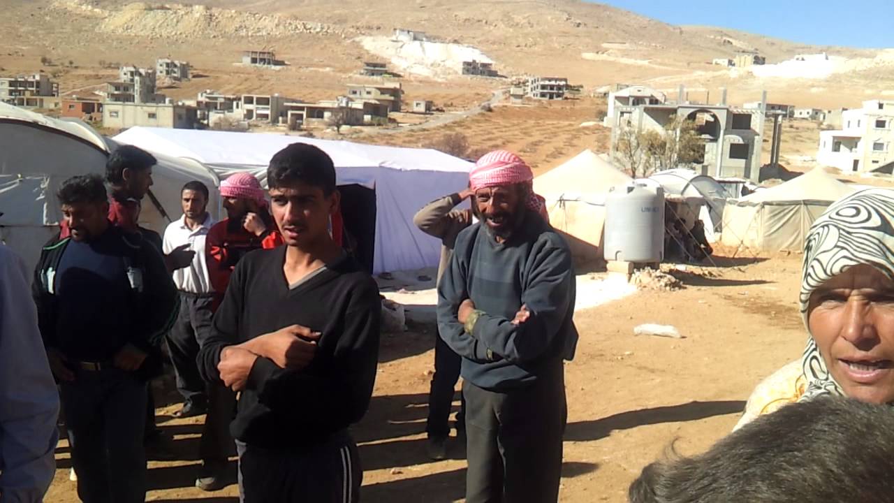إصابة العشرات من قاطني مخيمات عرسال اللبنانية بحالات تسمم