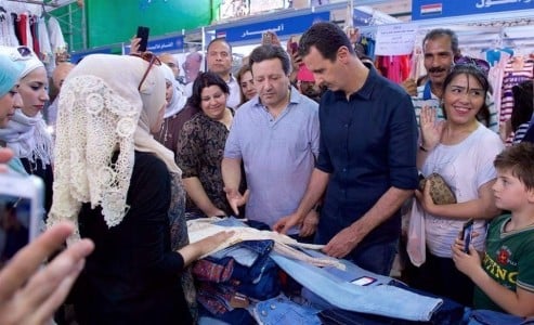 بشار الأسد يزور مهرجاناً صناعياً في العاصمة دمشق