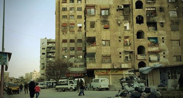 قوات النظام تفتح طريق برزة وتسمح بدخول المساعدات