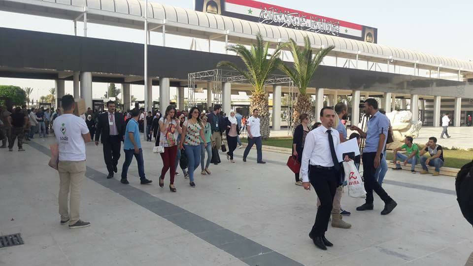 قتلى بهجوم على معرض دمشق الدولي في يومه الثالث.. والأبواب تفتح كالمعتاد
