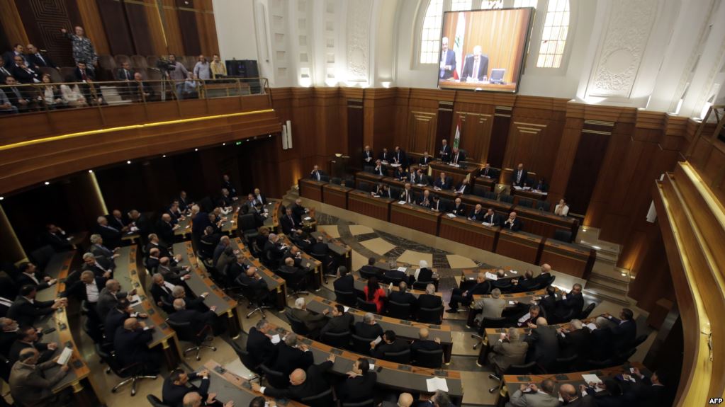 بعد الأردن.. لبنان يلغي قانوناً يعفي المغتصب من العقوبة عند الزواج بضحيته