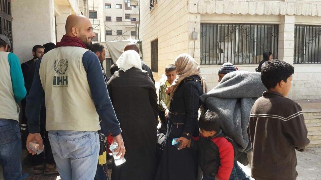 بسبب “الغلاء والاستغلال والتوتر الأمني”: عودة عدد من العائلات المهجرة من إدلب إلى مضايا