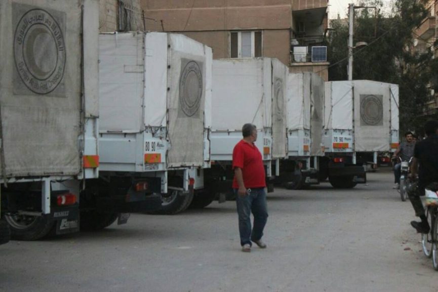 قافلة مساعدات أممية تدخل إلى مدينة حرستا بريف دمشق
