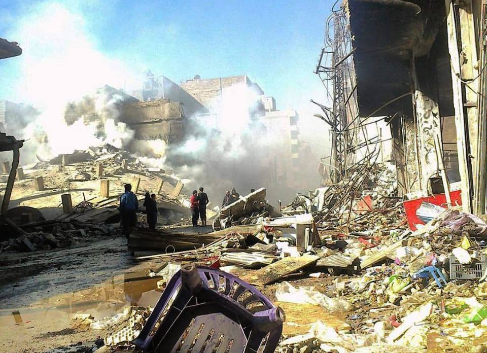 ديرالزور: ضحايا بغارات روسية.. والعثور على 22 مدنياً أعدمهم النظام أثناء تقدمه