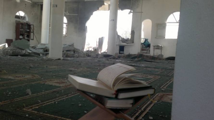 دير الزور: مقتل 13 مدنياً بقصف التحالف وروسيا.. والنظام يعدم رجلين مسنين أثناء التمشيط