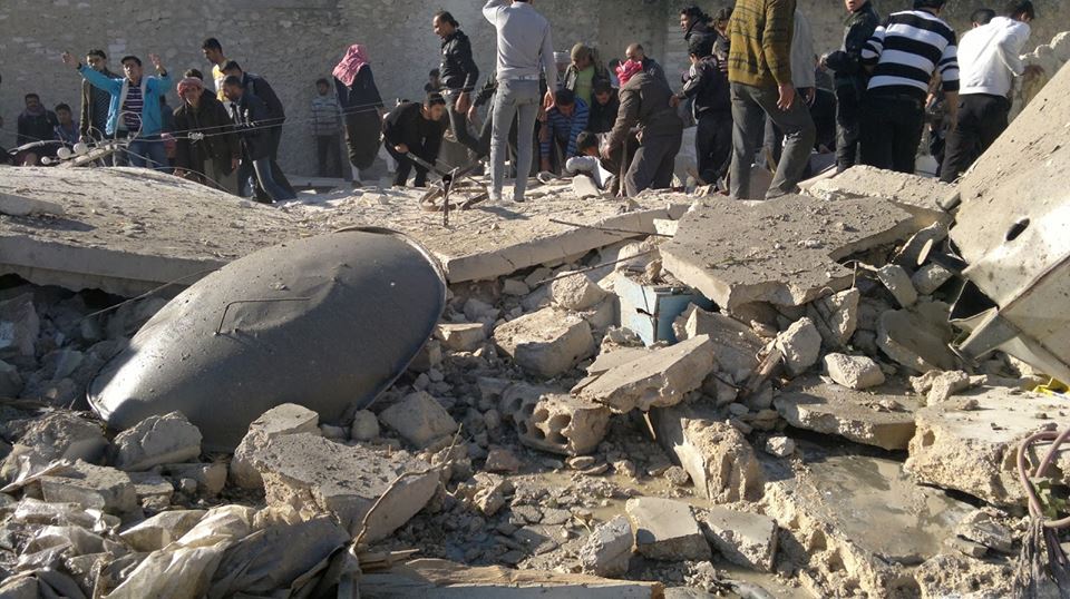 دير الزور: قصف روسي ونظامي على البيوت والمعابر المائية.. ومقتل 9 مدنيين