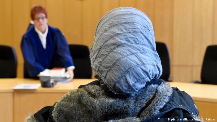 العدد يفوق التوقعات ويسبب التأخير: المحاكم في ألمانيا تنظر في 320 ألف طلب لجوء