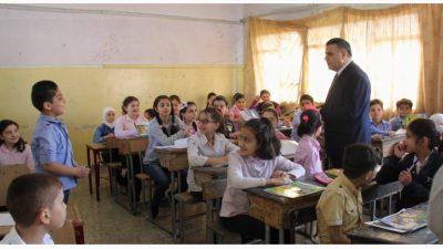 وزير تربية النظام للمدرسين: “من يرى راتبه غير كاف عليه بالاستقالة”