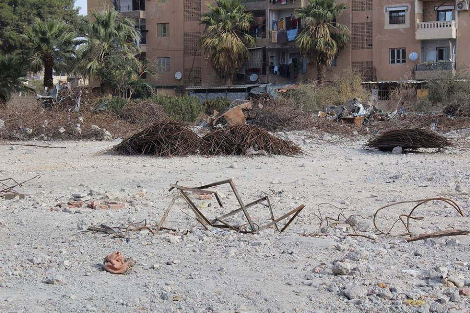 الرقة: عمليات إزالة أنقاض بالطبقة تشارف على الانتهاء.. واستمرار وقوع ضحايا بالألغام