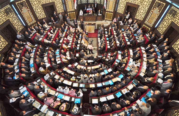 حكومة النظام تعتمد سعر صرف الدولار في موازنة 2018 بــ 500 ليرة