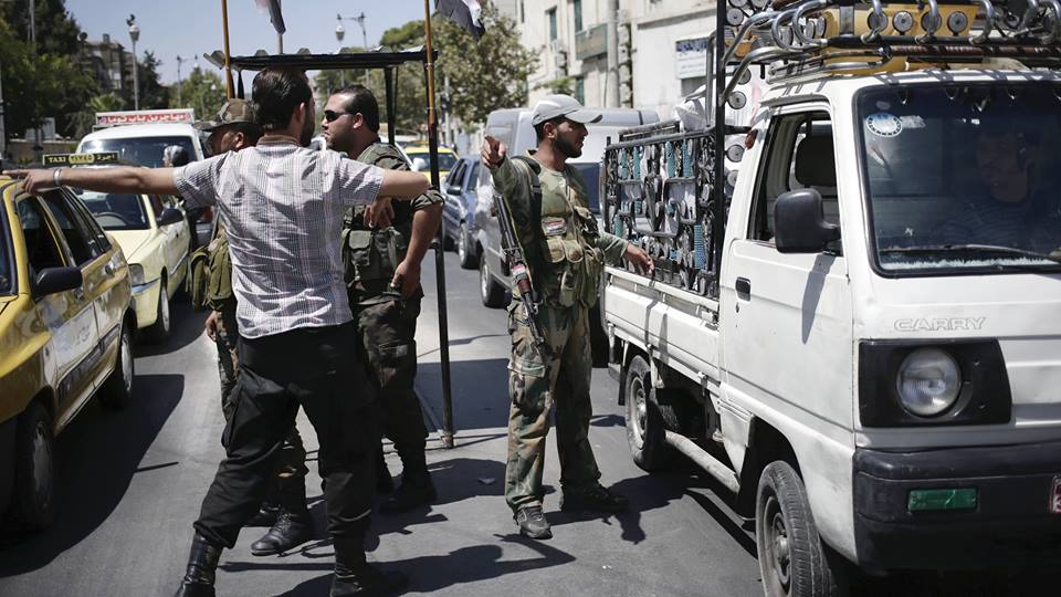 حملة اعتقالات تنفذها قوات النظام في مدينة قدسيا بريف دمشق
