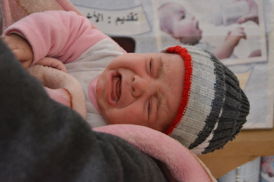 حمص: 2500 طفل في الرستن بدون حليب ومناشدات لتأمينه