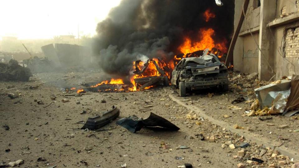 ديرالزور: مفخخة توقع 8 قتلى للنظام بينهم ضابط.. وداعش يعدم شابين بتهمة “تهريب عناصره لمناطق قسد”