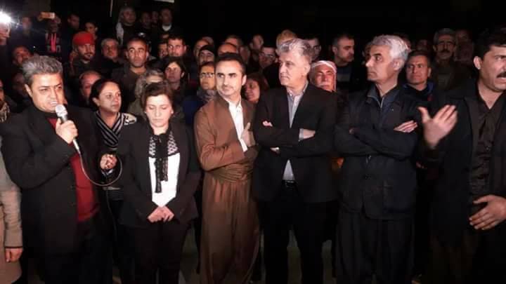وفد برلماني من  إقليم كردستان يصل إلى عفرين.. وآلاف الأهالي في استقباله