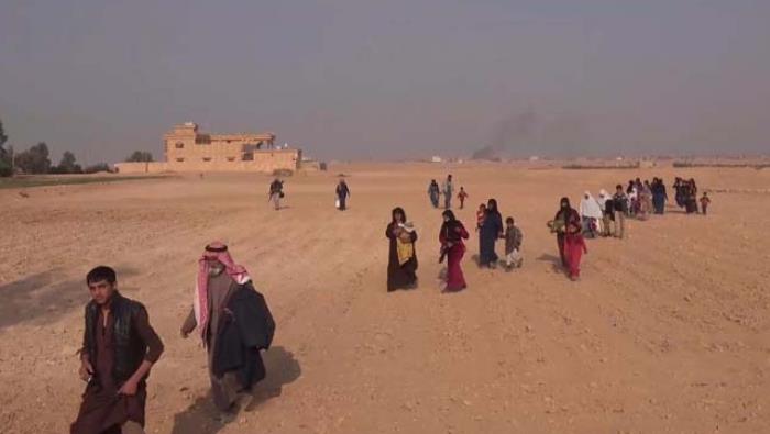 دير الزور: النظام يسمح لأهالي بعض المناطق بالعودة.. وقسد تمنع تداول الأخبار الميدانية على الإنترنت