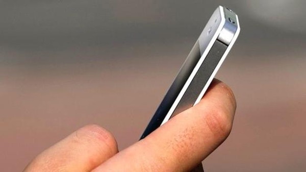 الجيش التركي يوجه رسائل “تحريض وطمأنة” عبر الهواتف المحمولة لمدنيي عفرين