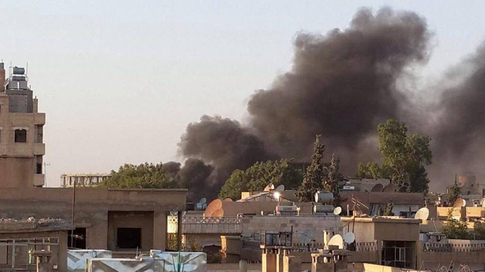 قصف جوي يوقع ضحايا في منطقة سهل الغاب بحماة