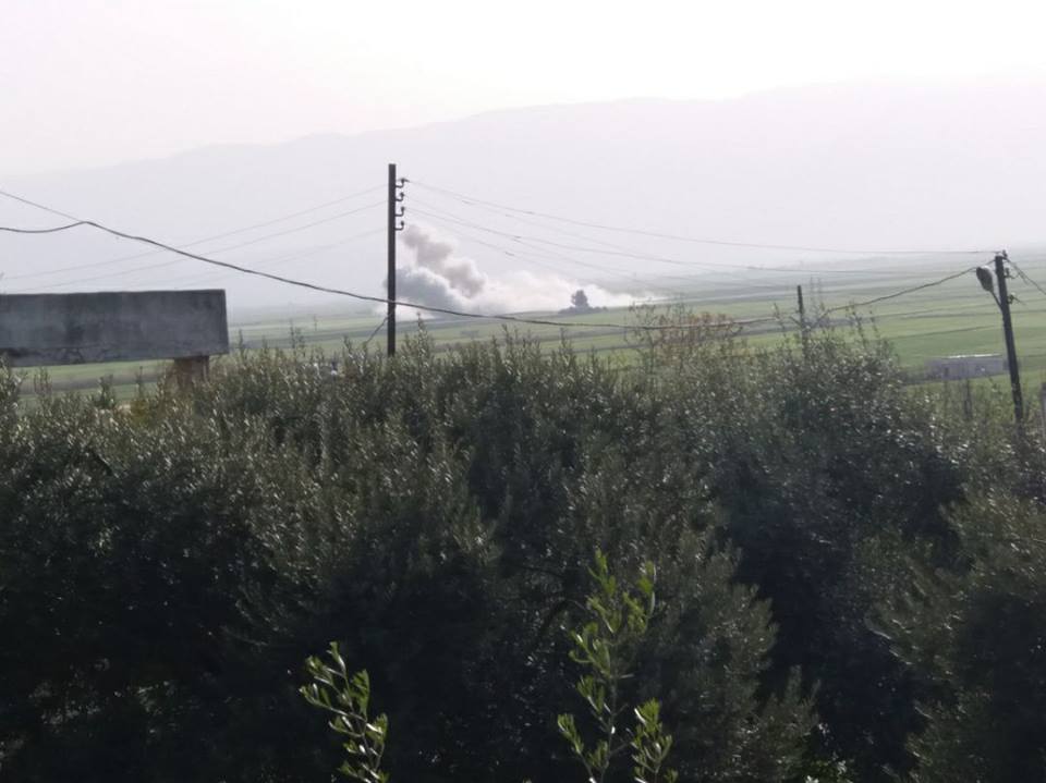 حماة: قوات النظام تفجر منازل غربي قلعة المضيق.. وقصف جوي يستهدف سهل الغاب