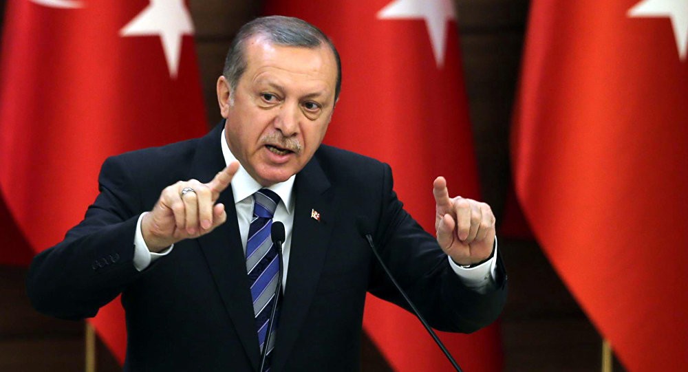 سيناتور أمريكي بارز لإردوغان: تركيا “ستقع في مستنقع” إذا عمّقت تدخلها بسوريا