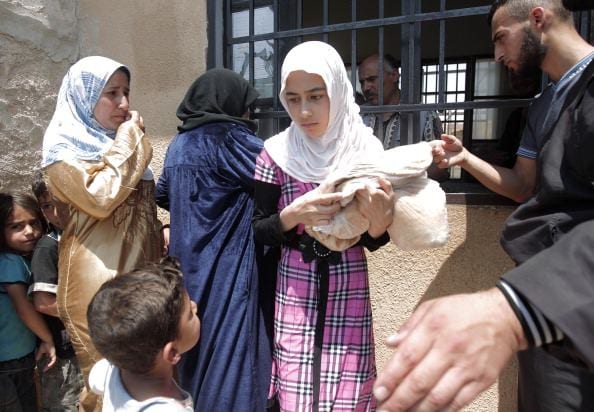 حمص.. أزمة خبز وارتفاع بأسعار المحروقات في مناطق الريف الشمالي