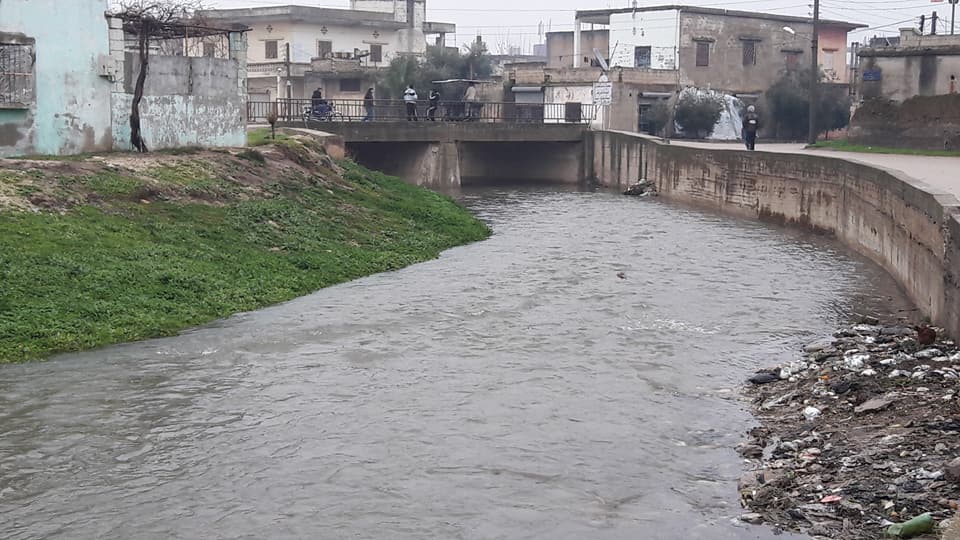 كان يسبح وجرفته السيول الطينية: وفاة طفل غرقاً في أم المياذن بريف درعا