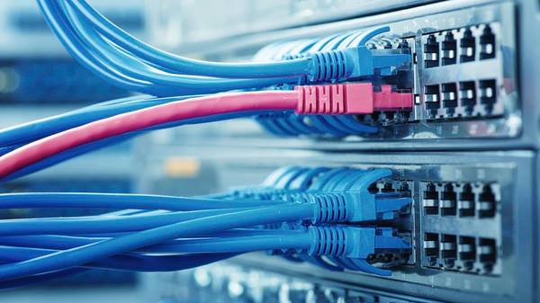 النظام يدرس تحويل خدمة الانترنت من الحزم العريضة إلى الباقات