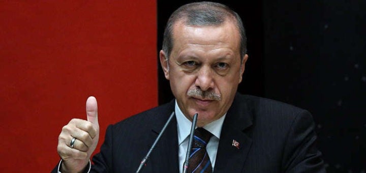 بعد إشارته لإمكانية تنحيه إذا طلب الشعب: مئات آلاف الأتراك يردون على أردوغان بـ”تمام”