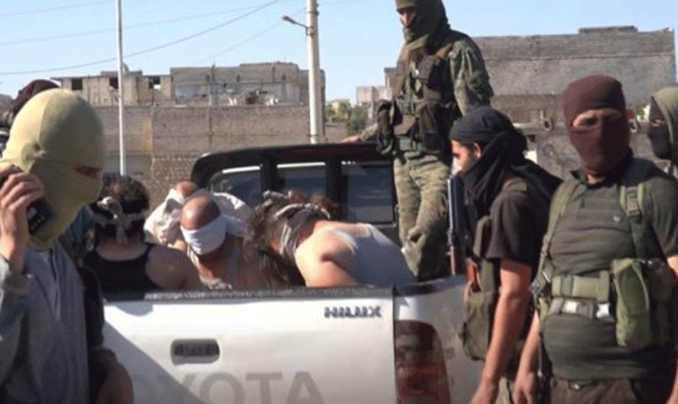 تحرير الشام تنفّذ حكم الإعدام بحق أربعة أشخاص بتهم تتعلق بالاغتيال والتفجير