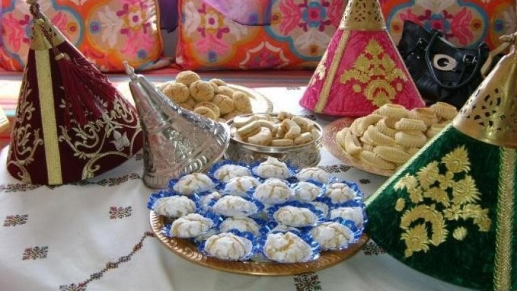 ما هي الحلويات السورية ذات التكاليف الأقل التي يقوم الأهالي بتحضيرها في العيد؟