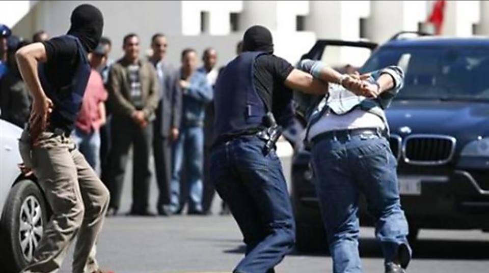 رعب الاختفاء من الشارع.. الجميع يمشي بحذر: كيف يستمر الخطف بحماة مع وجود 130 حاجزاً للنظام؟