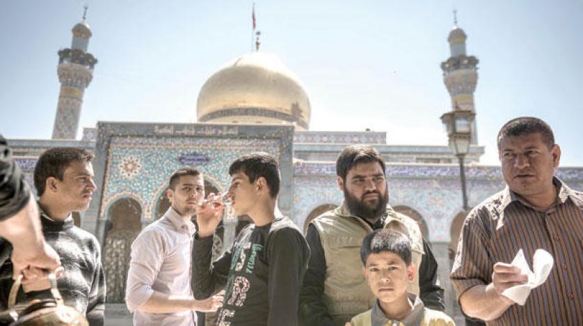 “سوريا بخير”.. واللبنانيون يعودون إلى أسواق دمشق