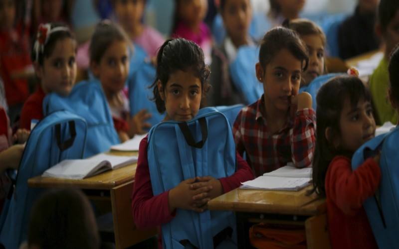 أطفال السوريين بتركيا: 400 ألف طفل خارج المدارس