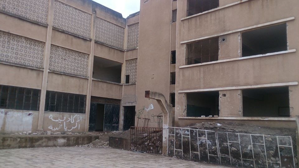 الشرطة أمرت بإزالتها فوراً: عبارات مناهضة للنظام على جدران مدرسة في حمص