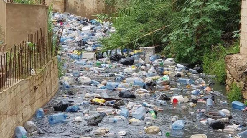 مياه ملوثة وأنهار قمامة .. البنى التحتية في مناطق حزب الله وحركة أمل