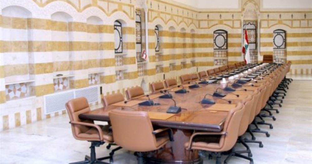 العقوبات على إيران تؤخر تشكيل الحكومة اللبنانية .. وتحالفات جديدة تطفو على السطح