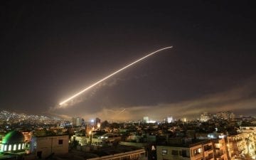 ليلة عنيفة شهدها محيط دمشق: تعرف على المواقع التي استهدفها الطيران الاسرائيلي